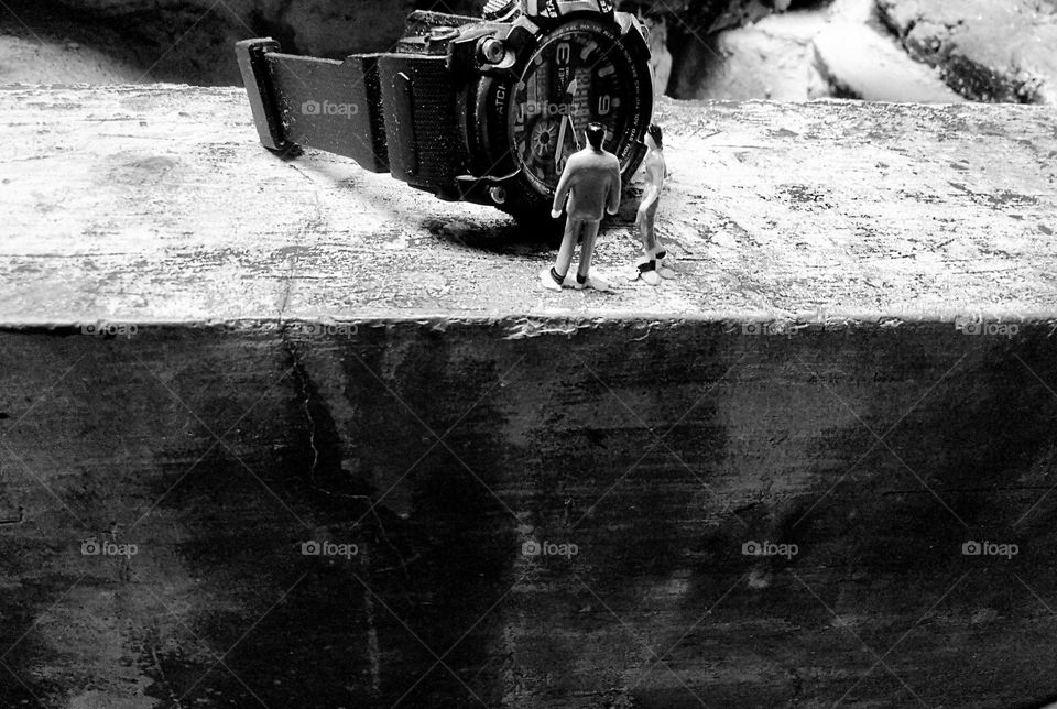 The world of liliput, the watch belongs to the giant