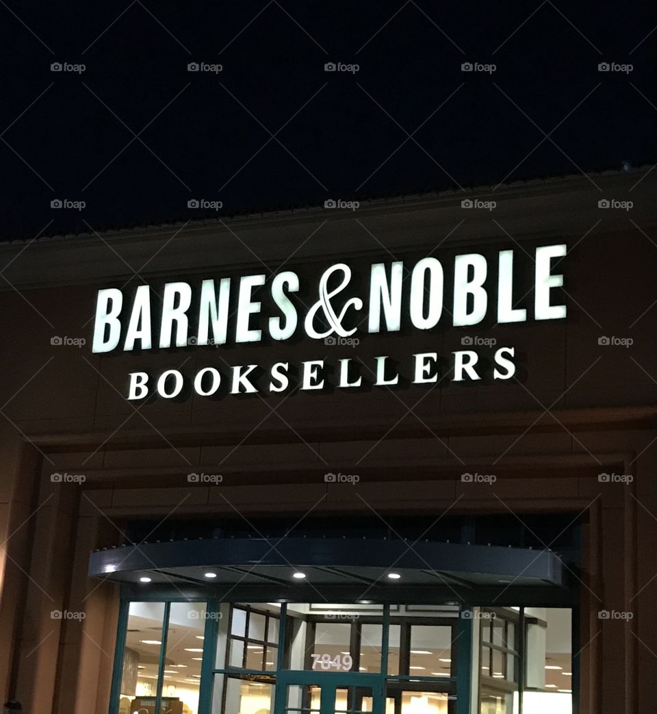 Barnes & Noble at night. This is definitely a place where one can spend an enjoyable, relaxing evening.