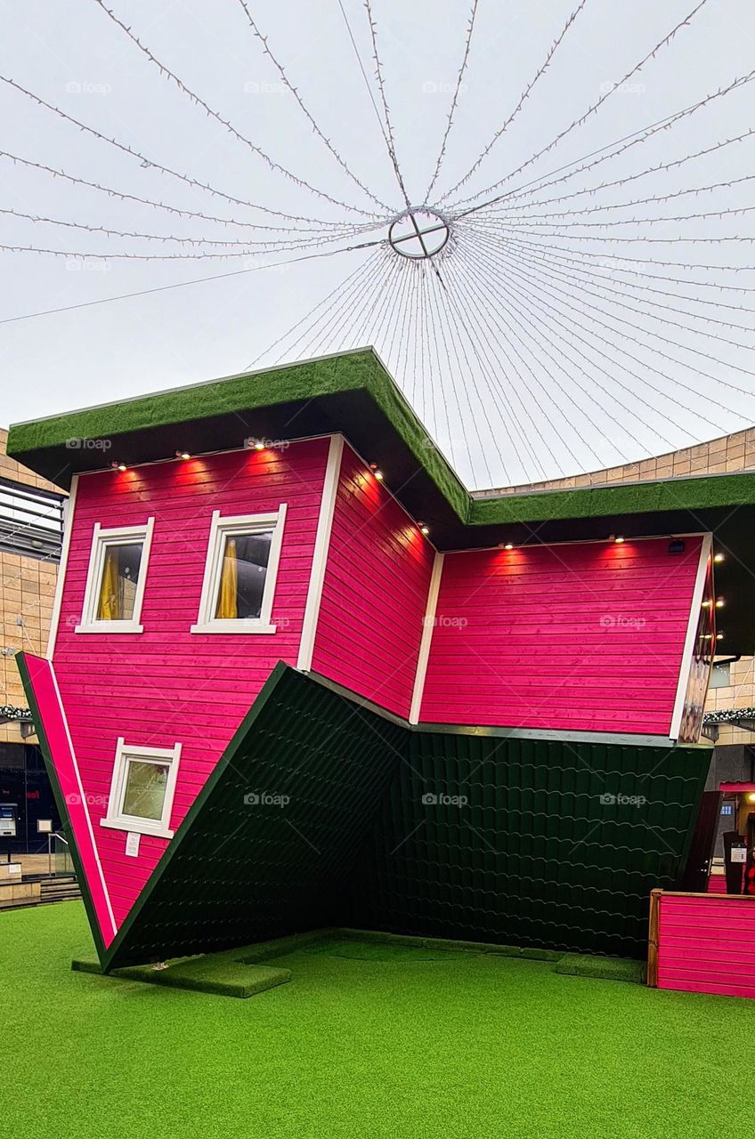 upside down house in milton keynes