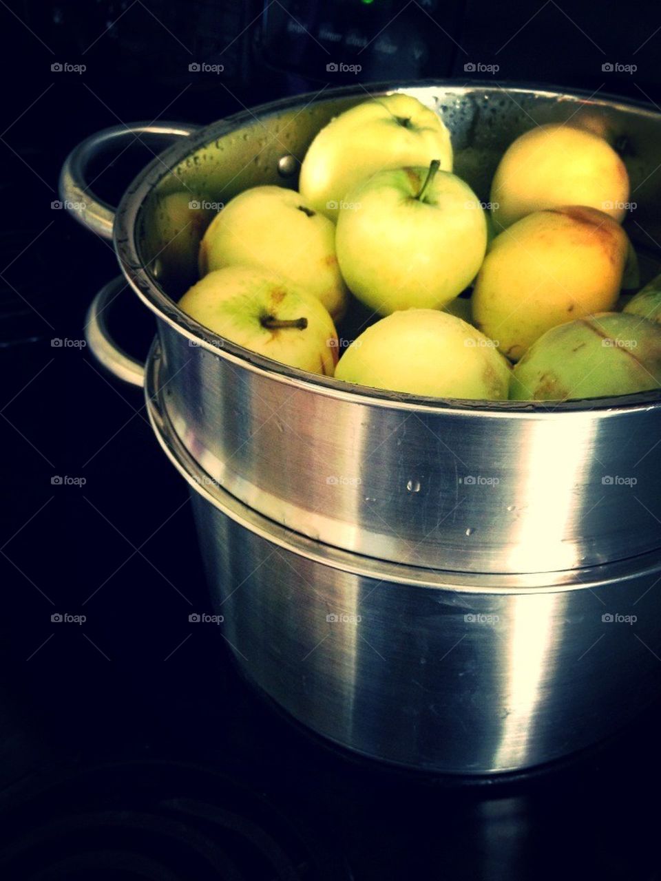 Apples in a pot