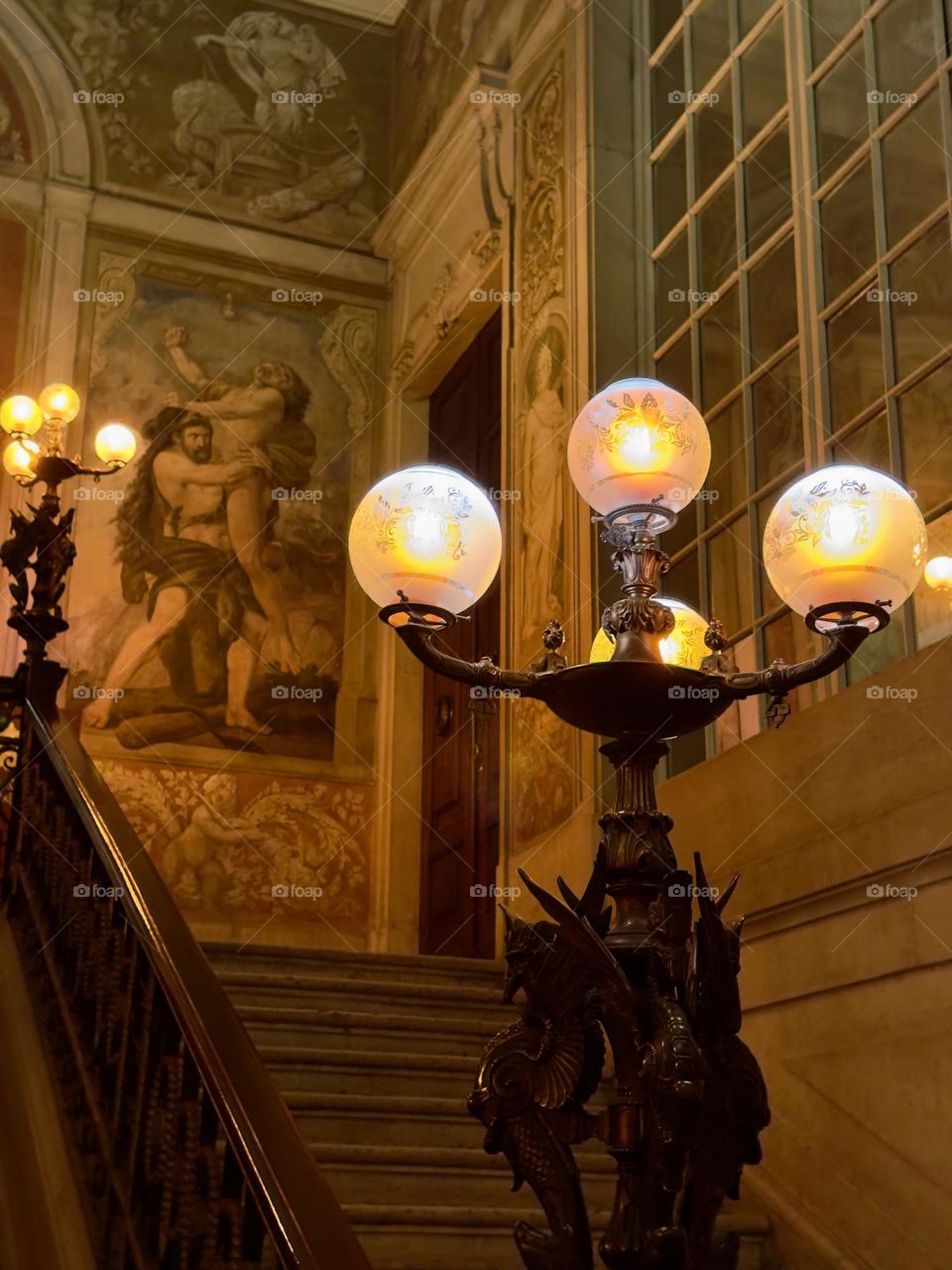 Mysterious and charming atmosphere 🤎