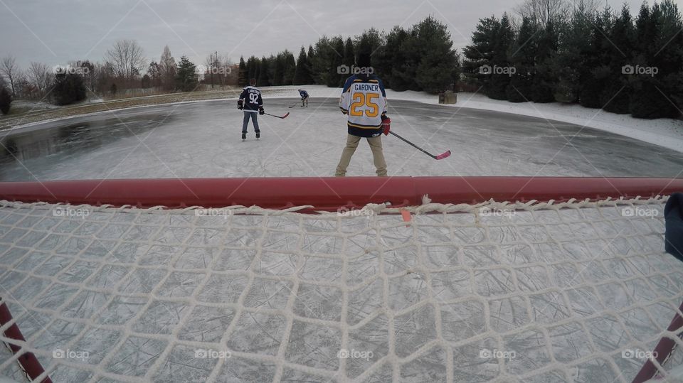 Pond hockey 