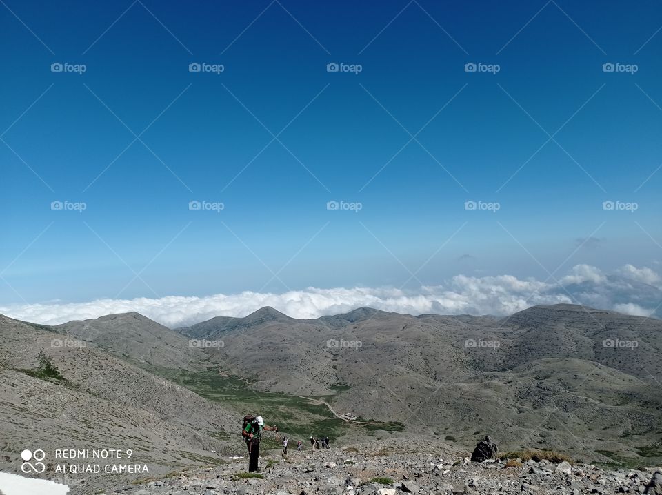 What one sees in one's eyes on the highest mountain of Crete