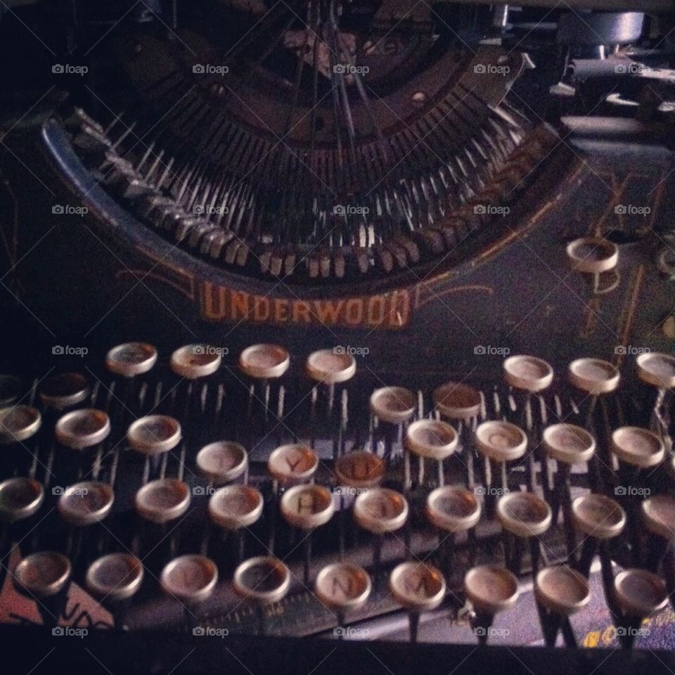 Old typewriter 