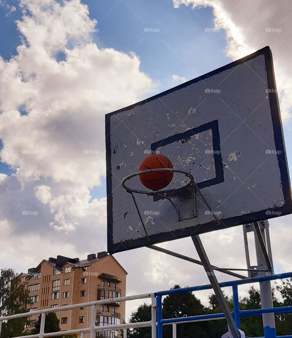 playing basketball in the city