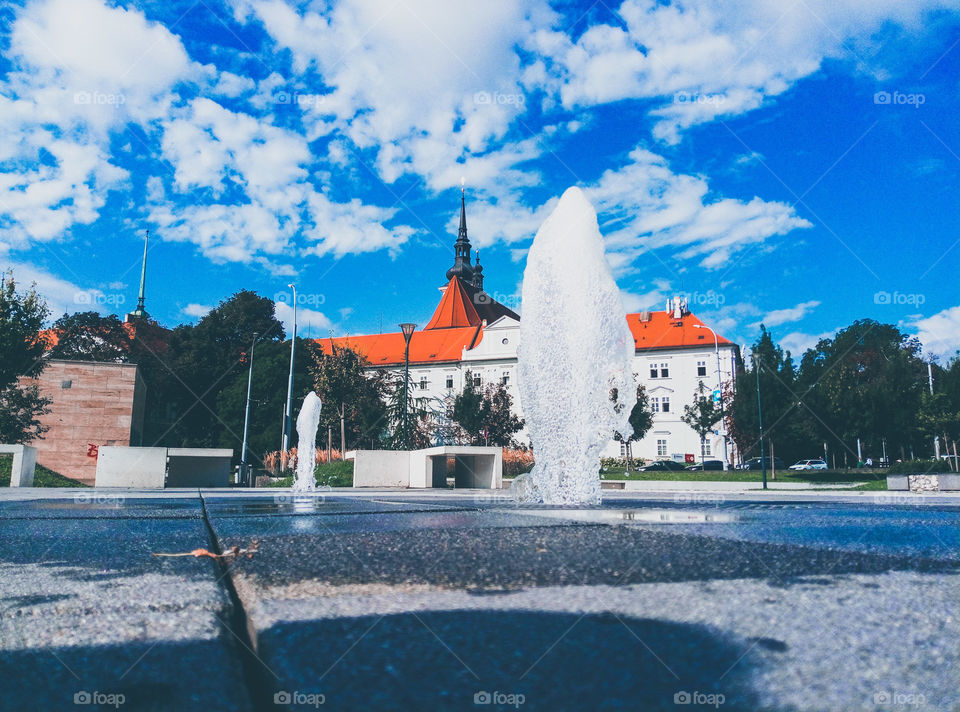 Square with water games