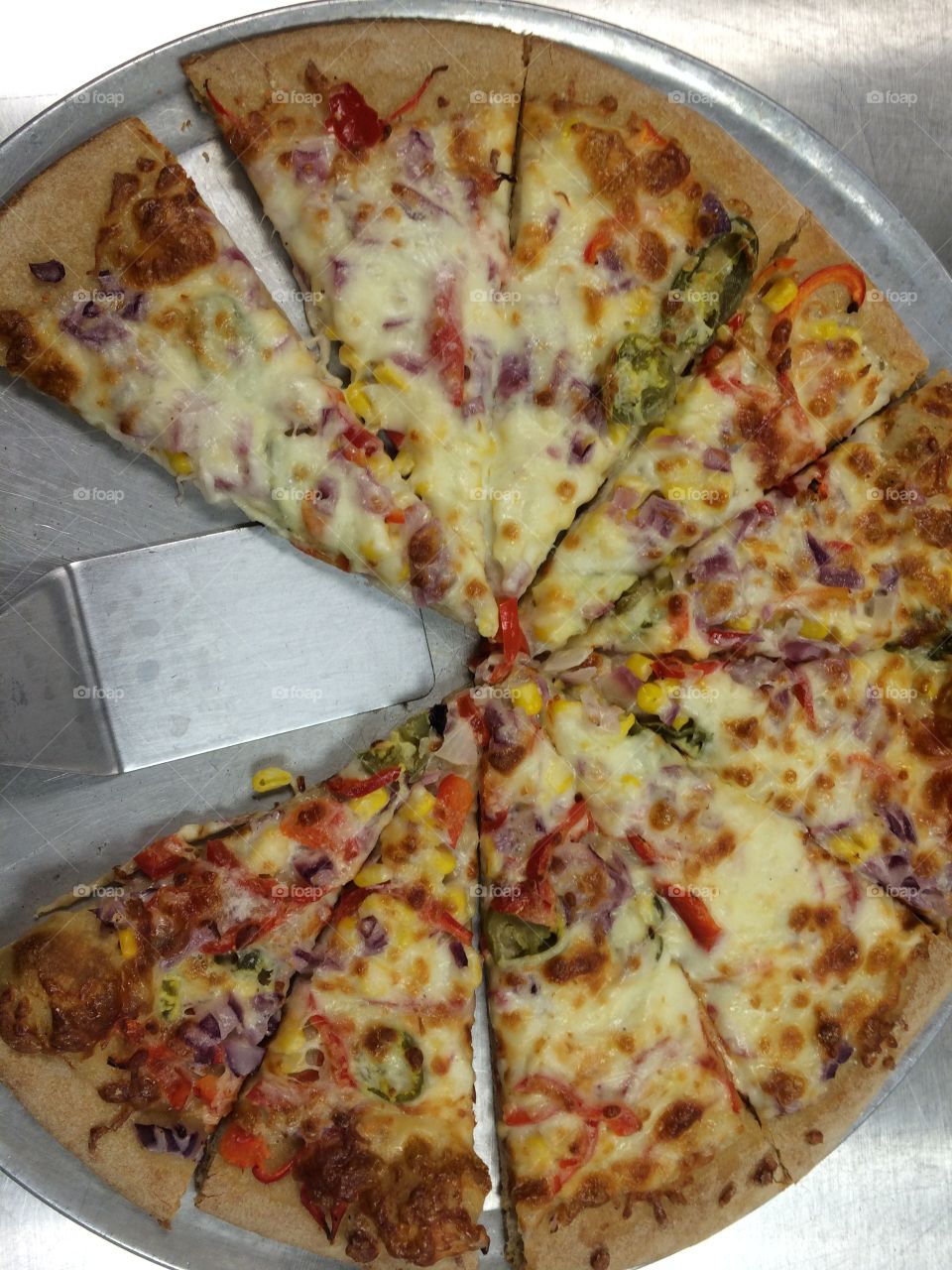 White Sauce, corn, jalopeno, sweet peppers, and onion Vegetable Pizza so yummy. Teacher Pizza of the Day! 