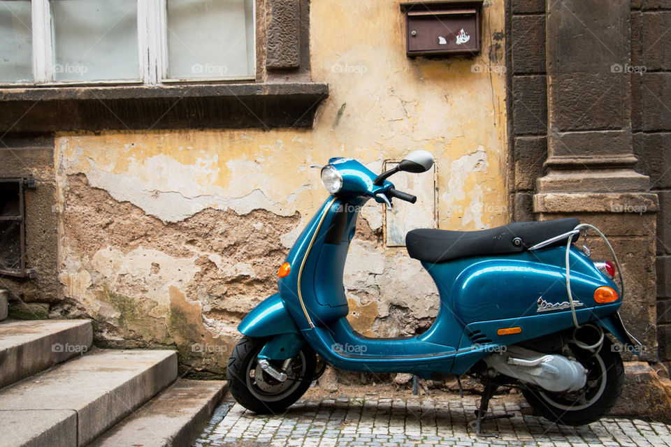 Blue Vespa 