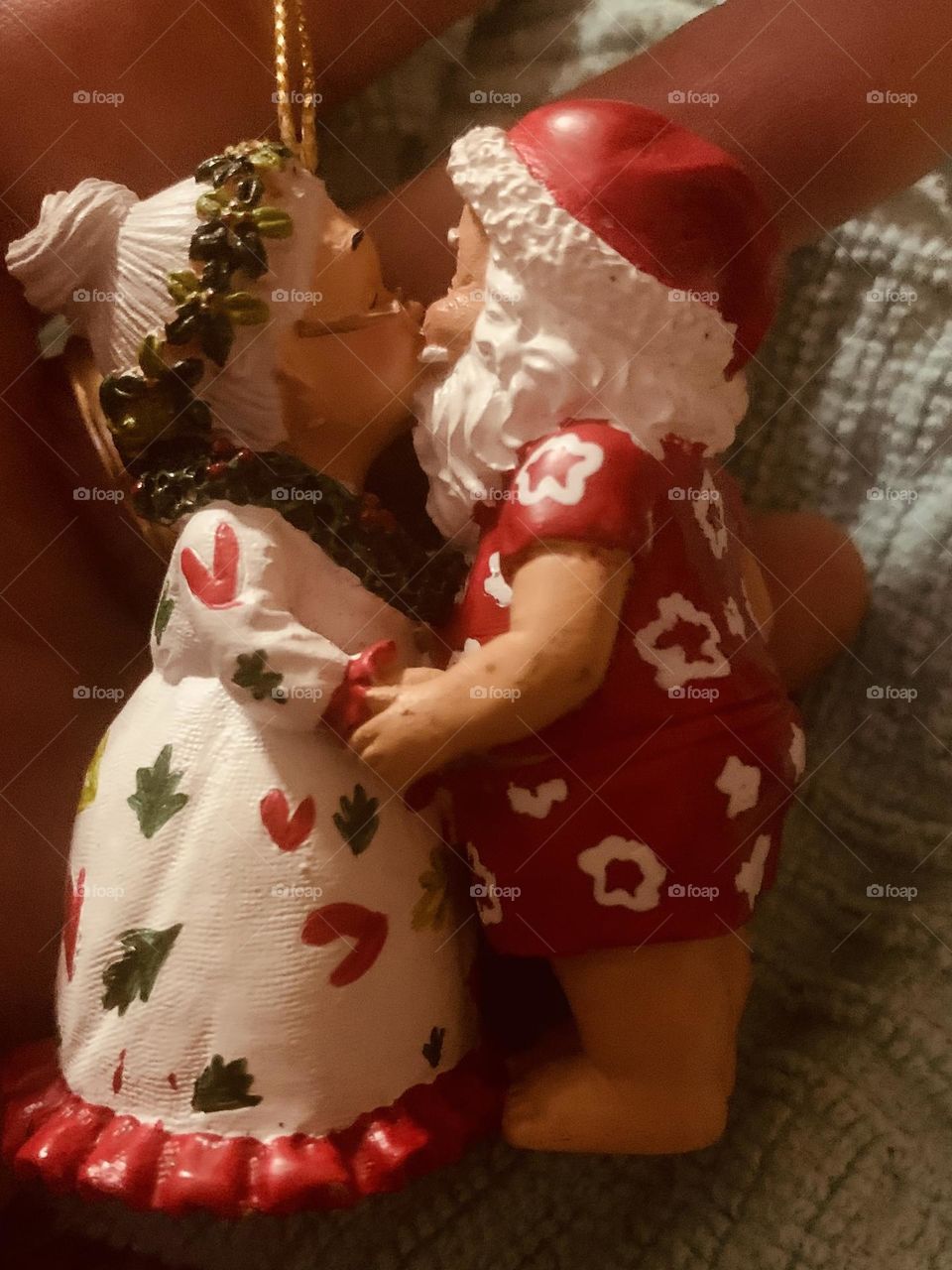 Santa kiss