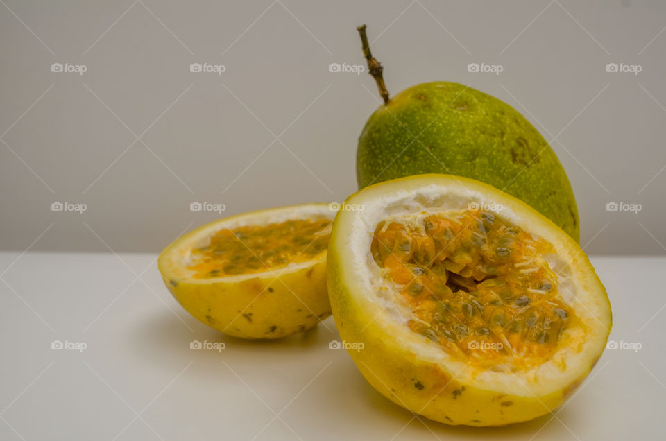 brazilian fruits: passion fruits
