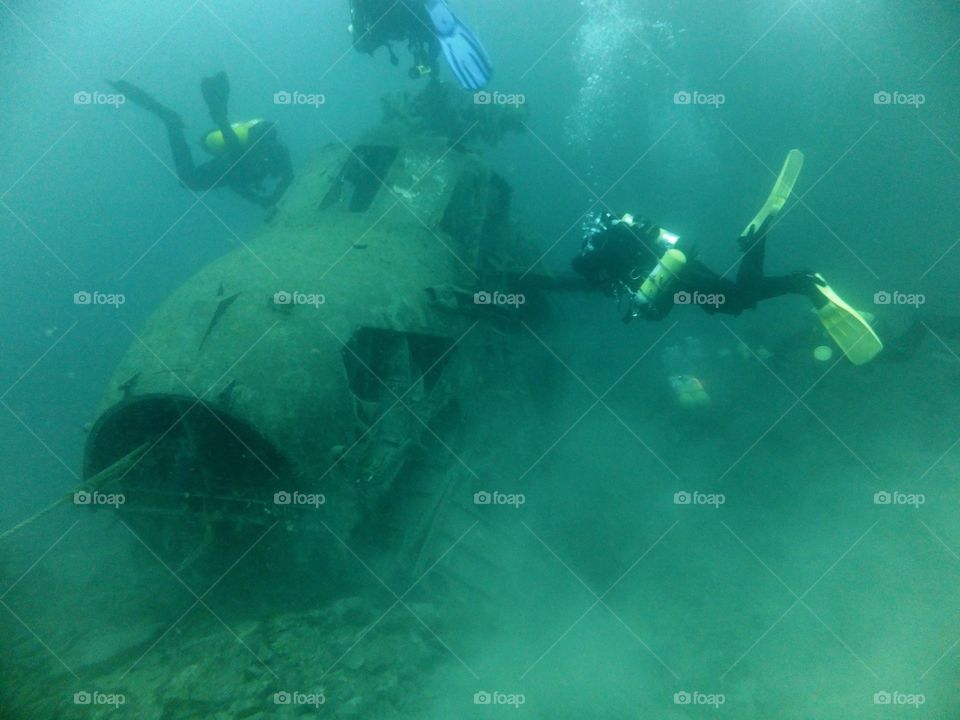 Underwater helicopter 