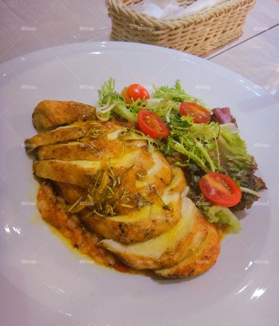 Pan-fried Chicken Steak and Tomato Lettuce Salad