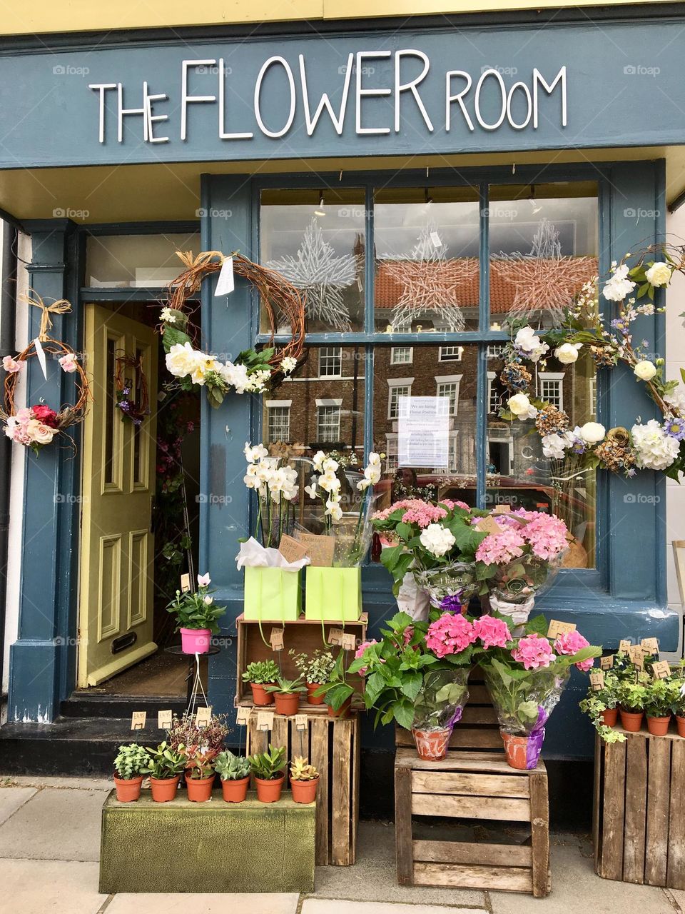 Beautiful flower shop 