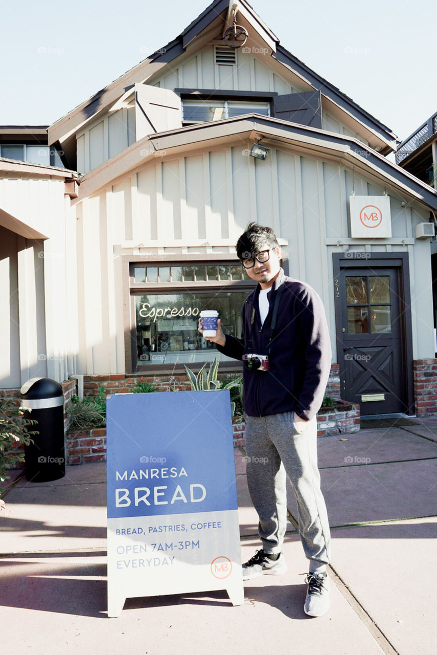 Cafe... time. 💚💙❤️