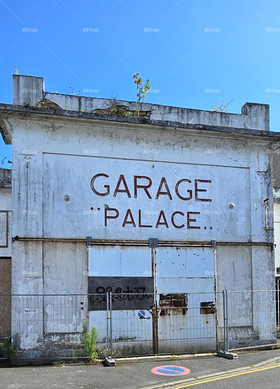 garage palace à Dives