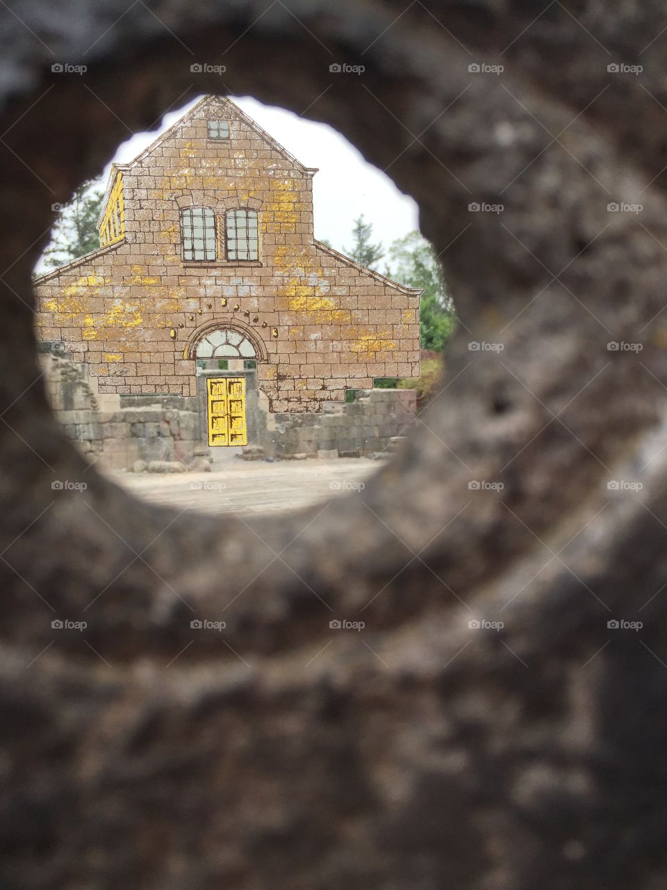 House in the hole frame