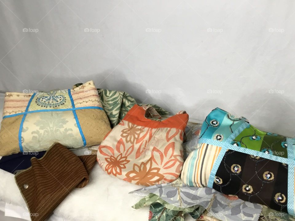 Patchwork Purse, Patchwork Tote, Patchwork Bag, Hippie Purse, Boho Crossbody, Upcycled Bag, Handmade Bags, Ladies Handbag, Fabric Bags, Tote, recycled, spacious, colorful, multicolored, patched, batting