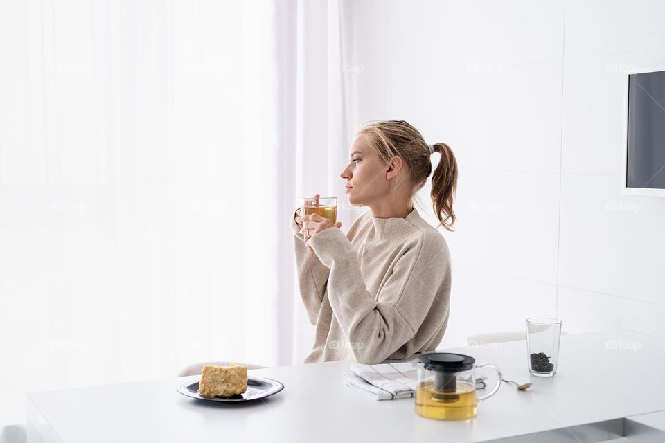 woman drinking tea