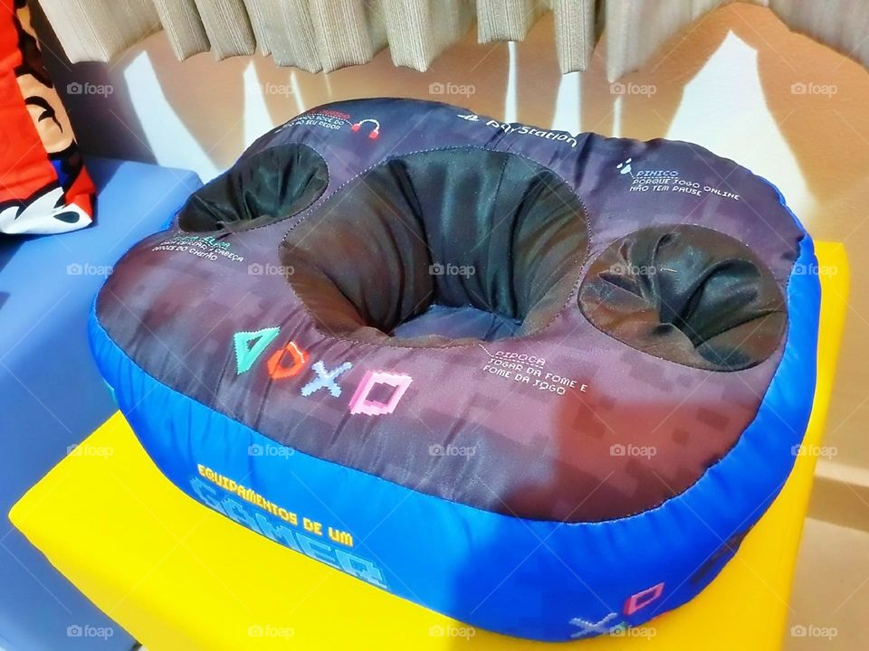 arcade mobile gadget virtual futuristic keypad game over video games retro cyber device cartoon gamepad start videogame display games monitor young arcade game play gaming player computer technology video gamer entertainment digital vector modern ill