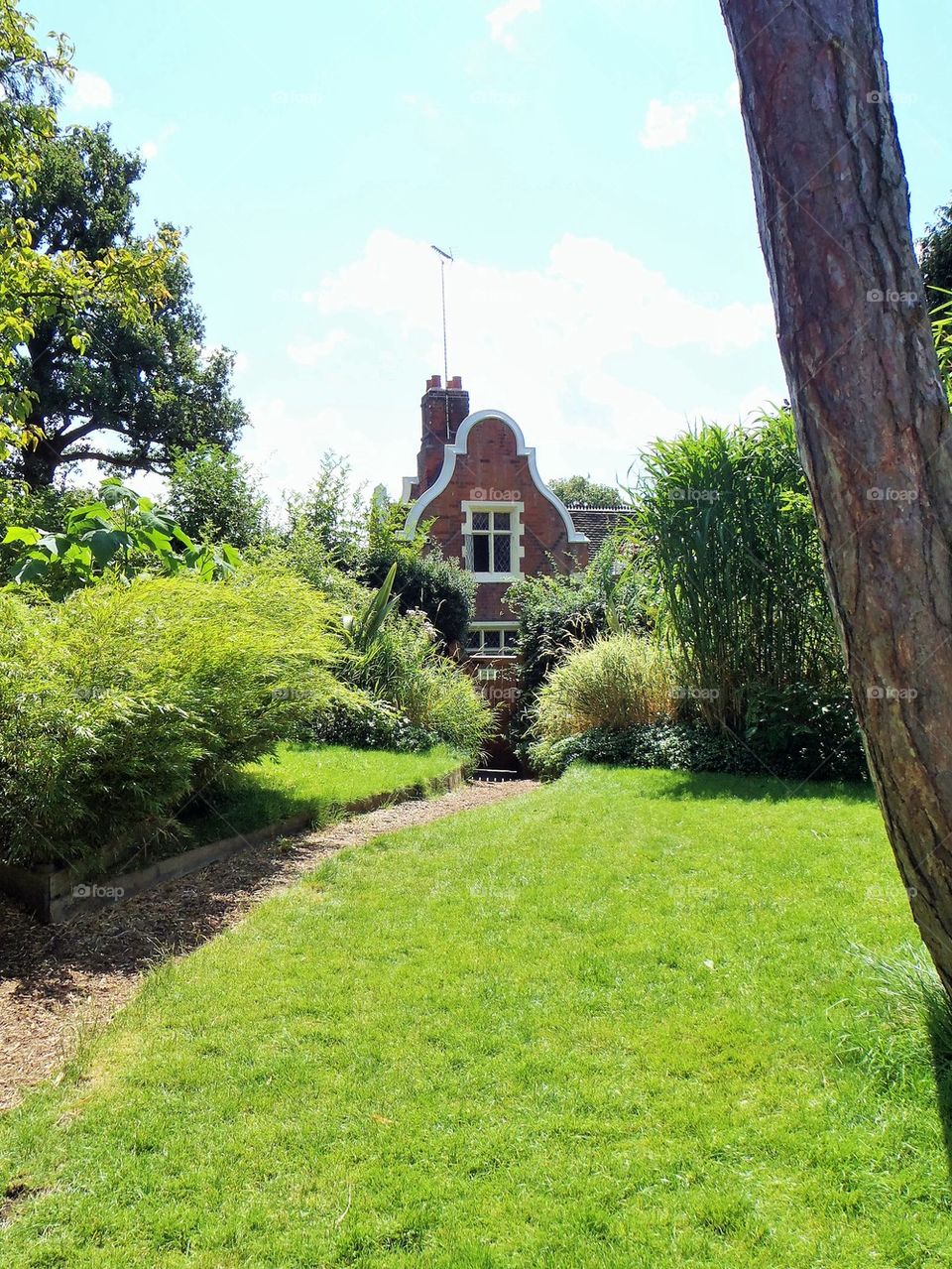 Cottage of Birmingham botanical gardens
