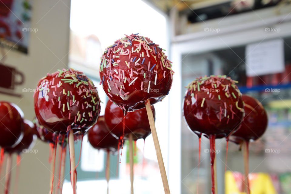CANDIED APPLES