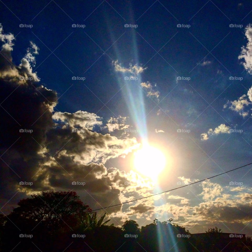 ☀️#Sol muito bonito de #natureza e #beleza indescritíveis. Apesar das #nuvens, ele continua belo e radiante!
Obrigado, #MãeTerra.
🌱
#inspiração #amanhecer #morning #fotografia #paisagem #sun #céu #landscapes