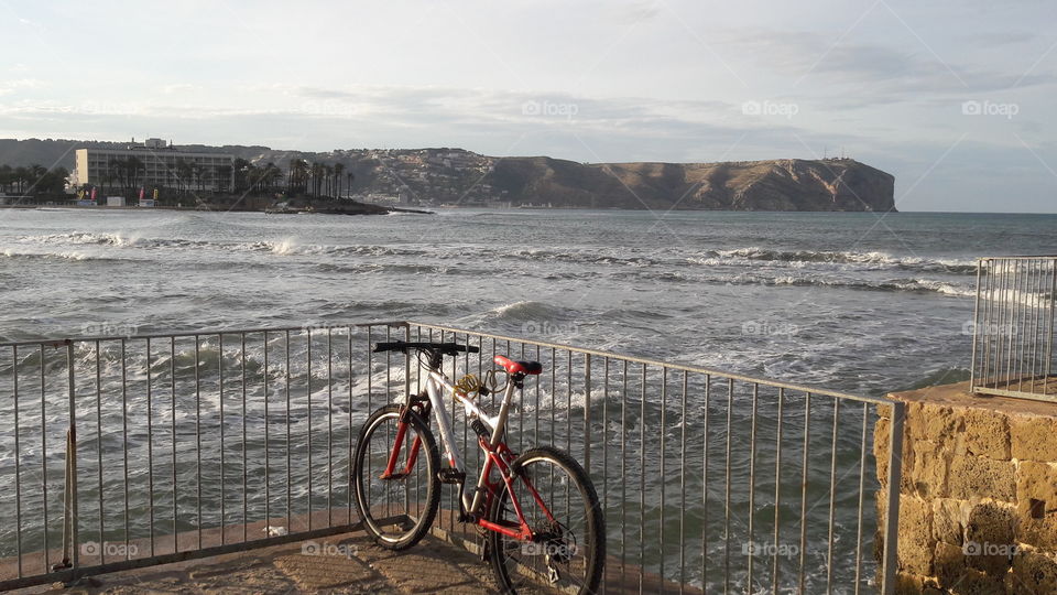 oceano. mar.  bicicleta