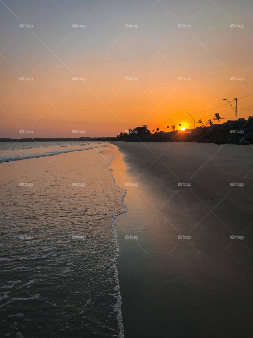 Look at this beautiful sunset in the city of Porto Seguro Bahia.  On a beach popularly known as Ponta Grande!