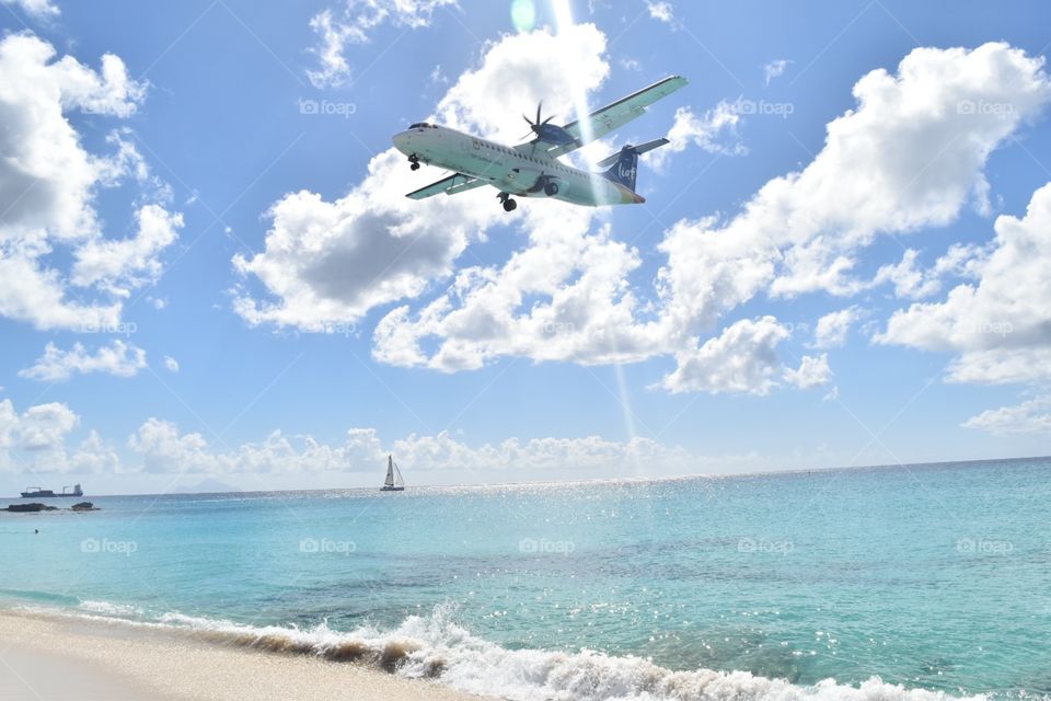 Airplane landing Sunset Beach St Maarten