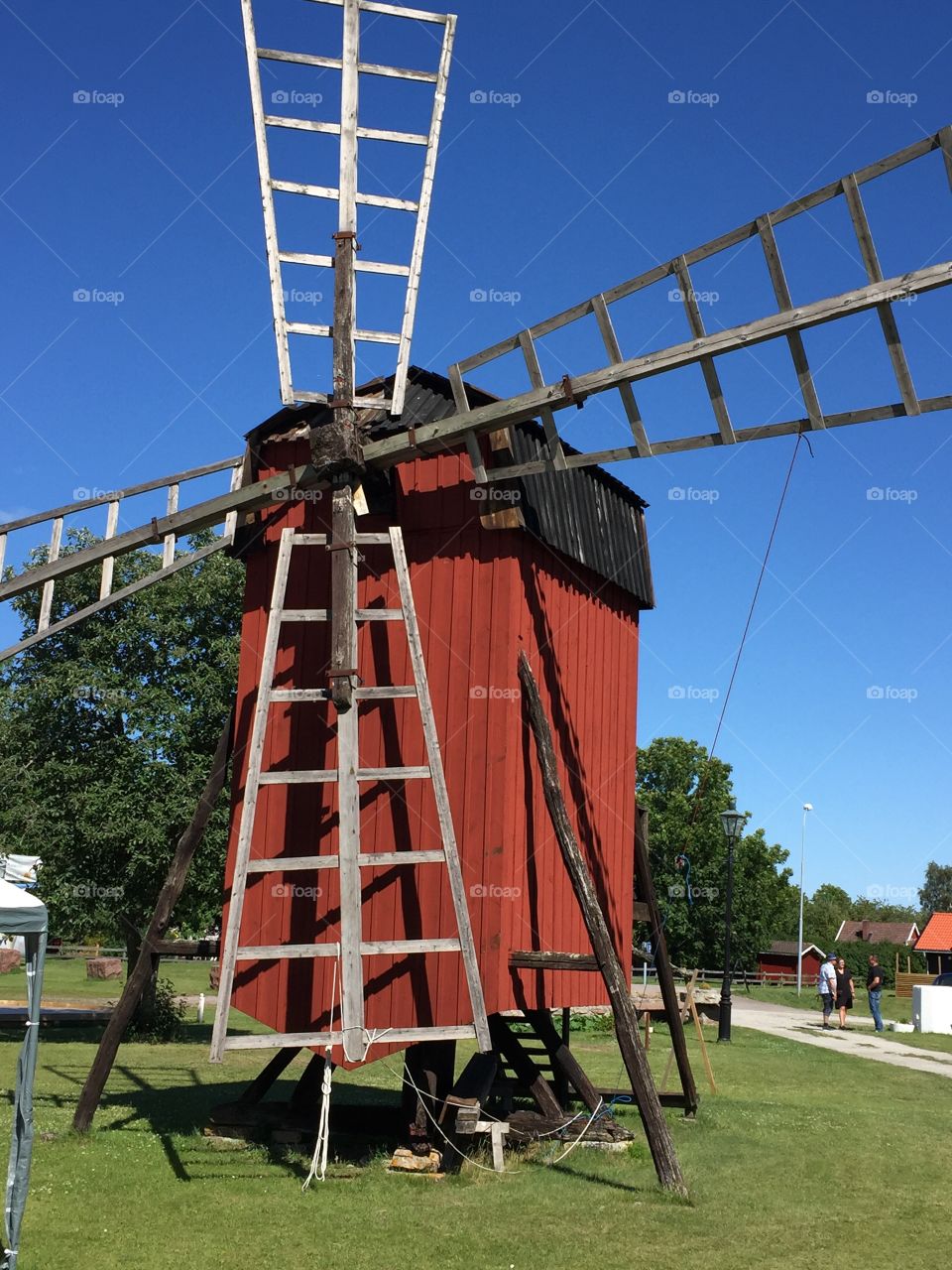 Red windmill!