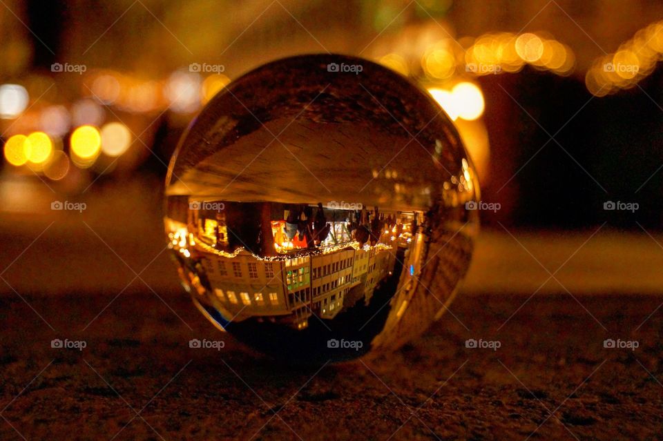 Lensball