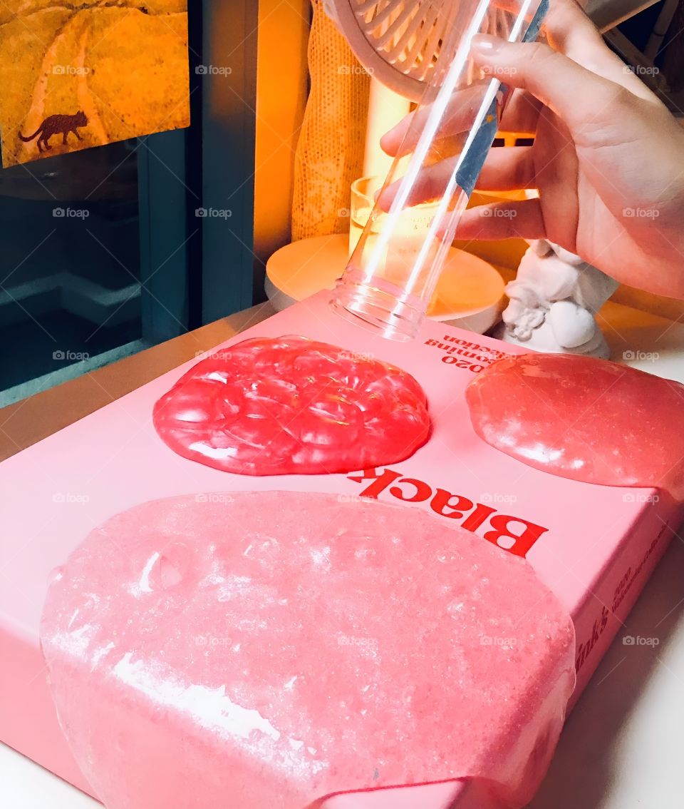 Try playing colorful slams on the school table.