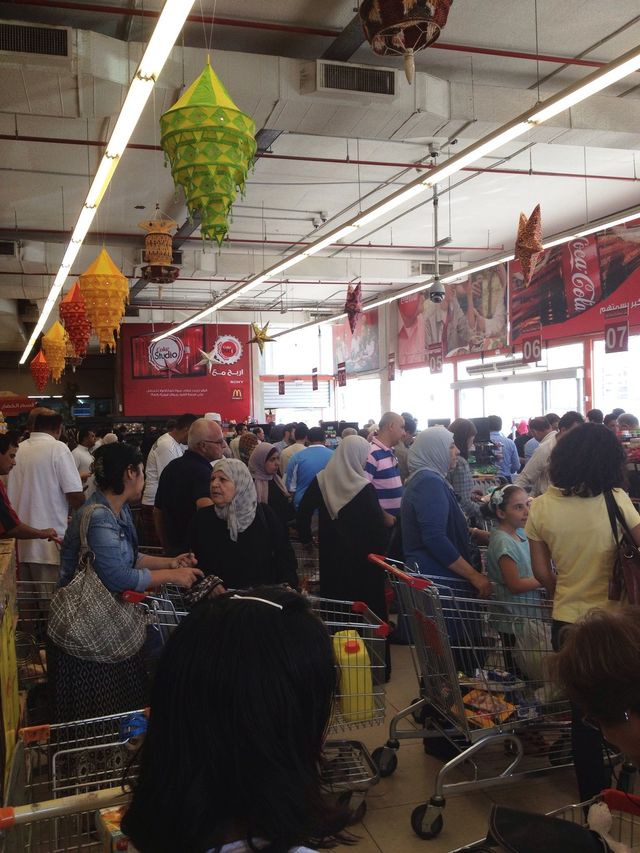 people cash shopping shop by a.bilbaisi