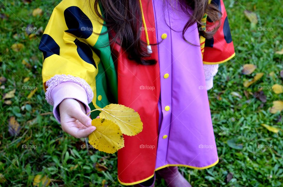 girl with leaf