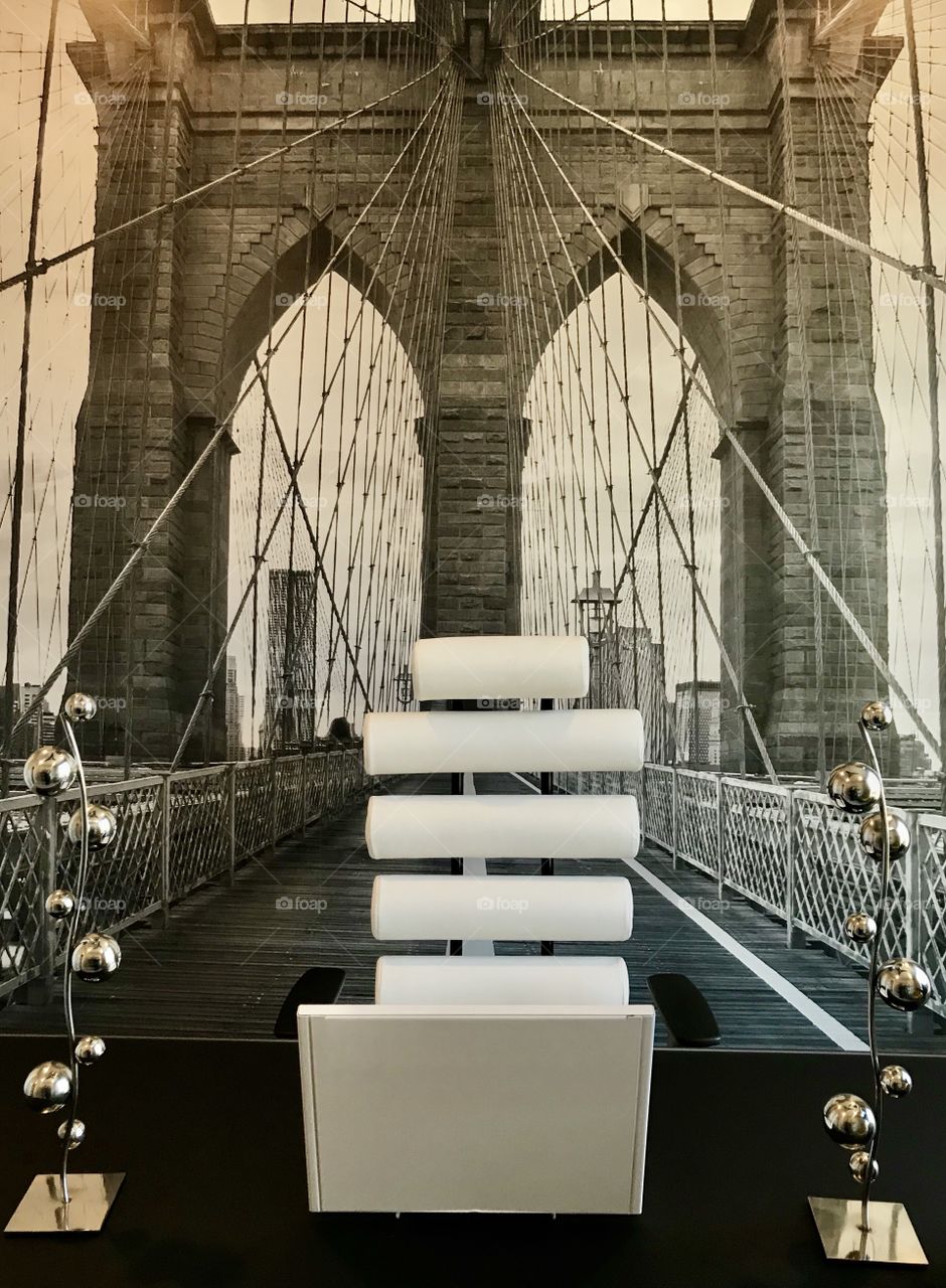 Brooklyn bridge wall paper to set the mood for business work