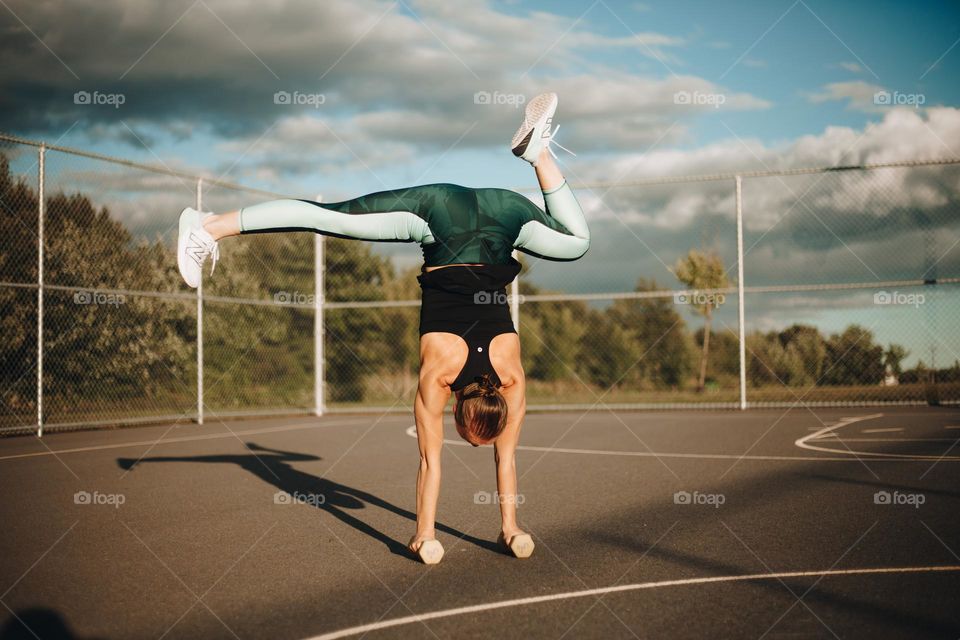 woman doing sports