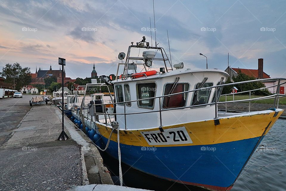 boat ,port,Frombork