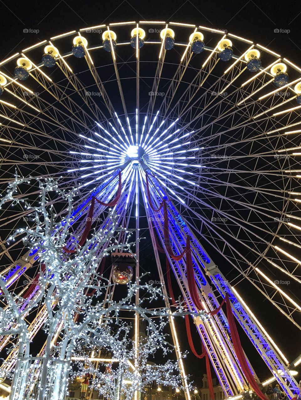 Light and Ferris Wheel