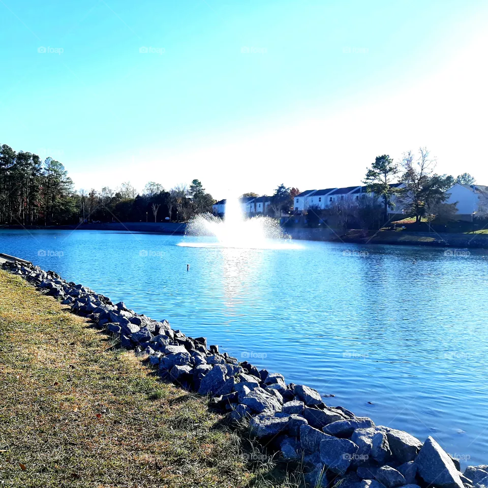 Fountain on the lake