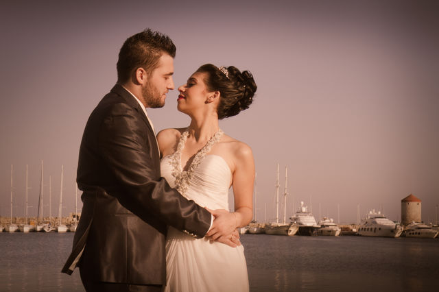 Close-up of romantic couple at sea side