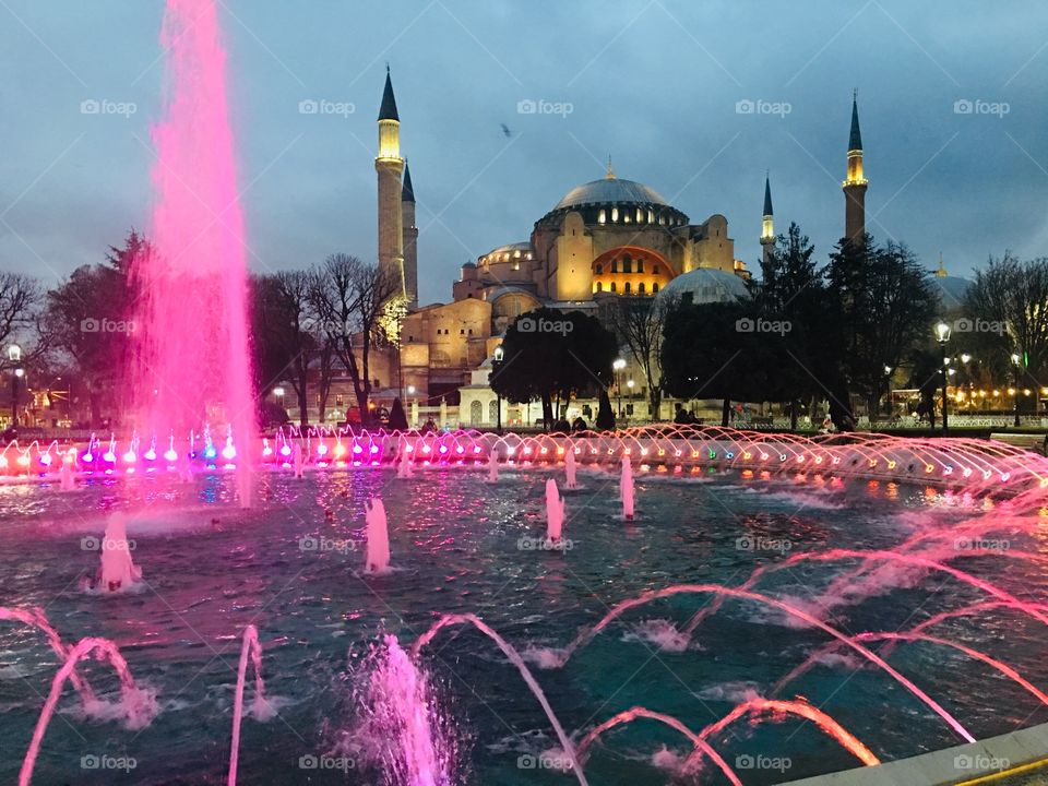 Istanbul, Aya-Sofia. // Переплетение веков, И связь с глубинною культурой, Ты красивее всех даров, И восхищаешь архитектурой!!!!// Interweaving centuries, And the deep culture, You're prettier than all the gifts, And admire the architecture!!!!