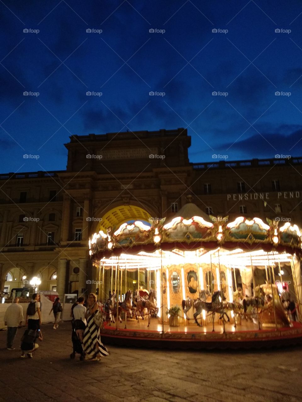 Evening walk in beautiful Florence...