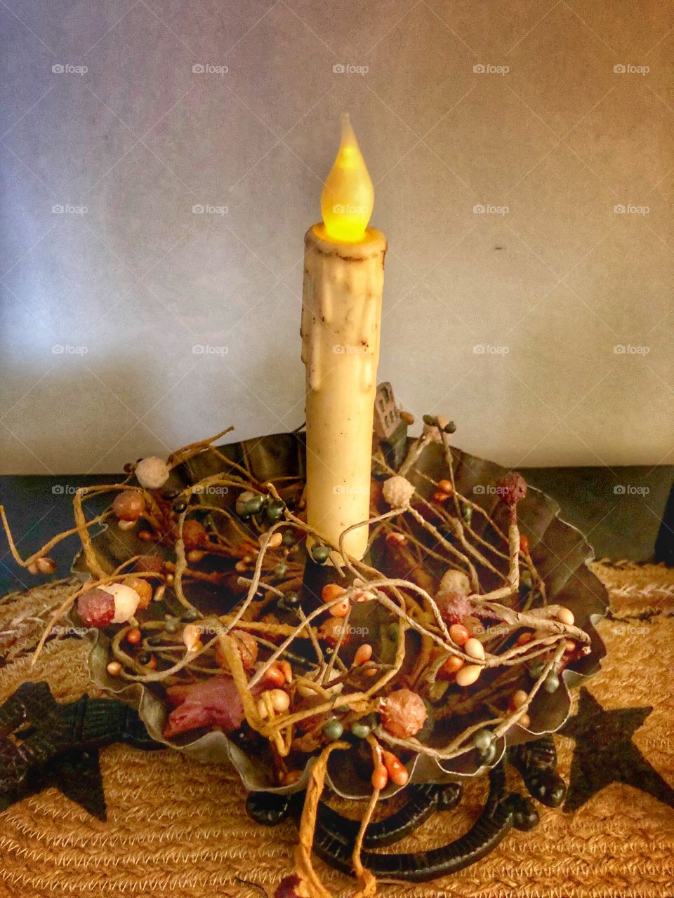 Primitive cake pan candle holder pip berries decoration 