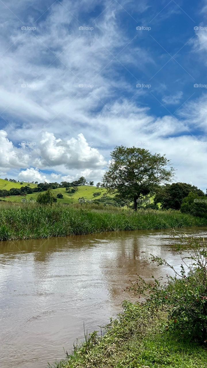 River in Extrema country side