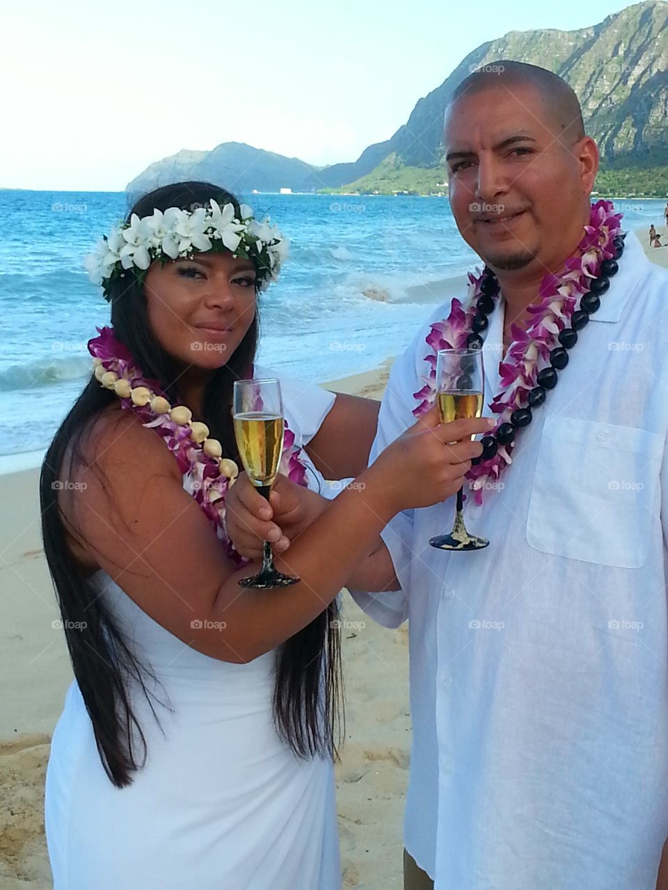 Hawaiian beach wedding. We flew back home to Hawaii, for my sisters beautiful wedding
