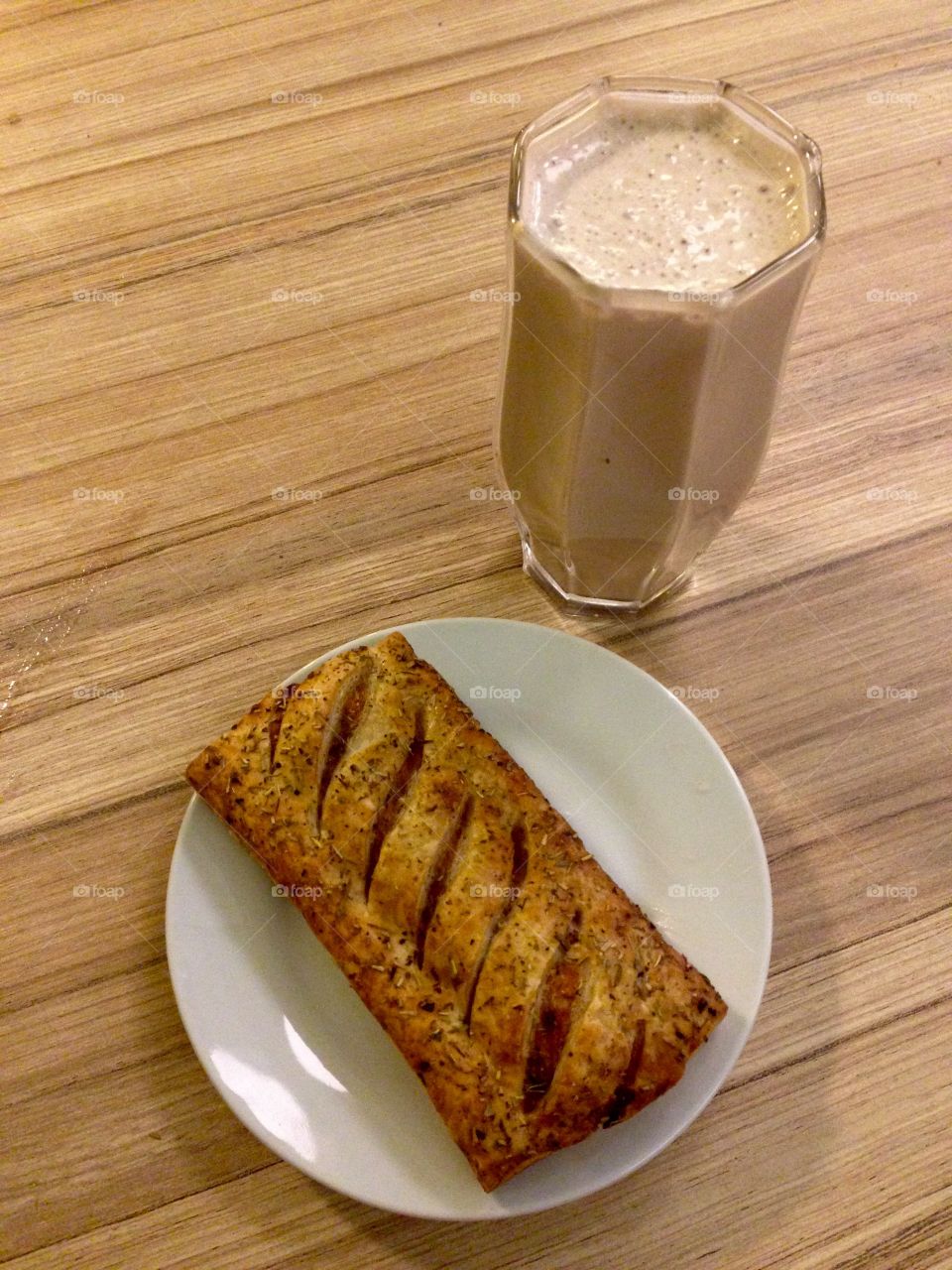 Breakfast for 1 person: milk shake and sandwich 