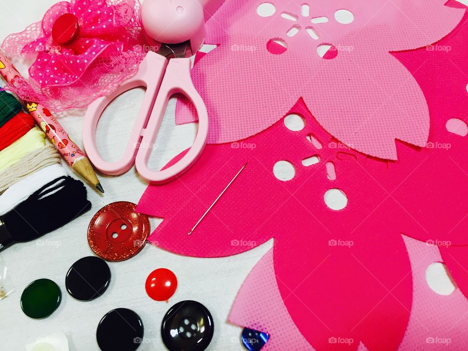 Varieties of pink objects