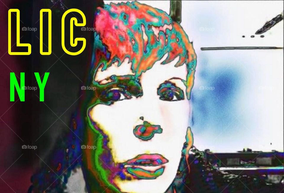 This is a submission for a LIC artists‘ mural project this spring at „Ottomanelli by the Water“. It was created using a digitally processed photo of myself, „Petra Schiller“ from 2010 in „Midtown Manhattan“. 2024. Hypnotic Productions