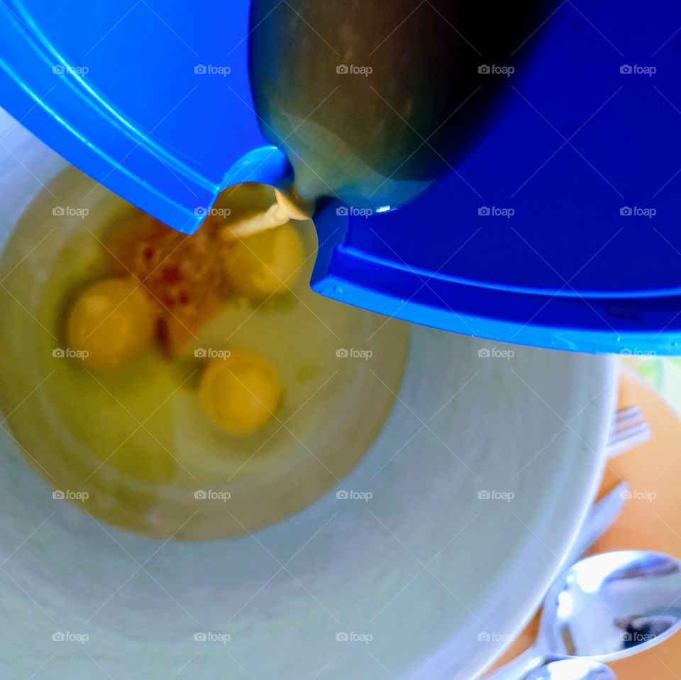 Eggs mixing