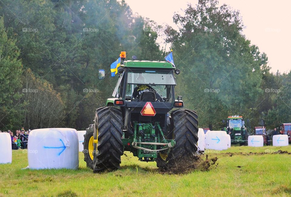 Tractor race